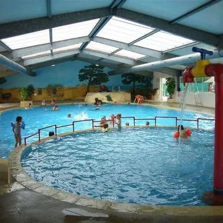 Mobilhome 6/8 Pers Les Charmettes**** Campsite *