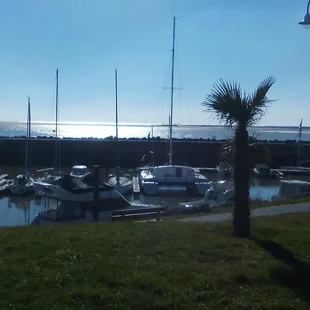 Campsite Mobilhome 6/8 Pers Les Charmettes**** Les Mathes